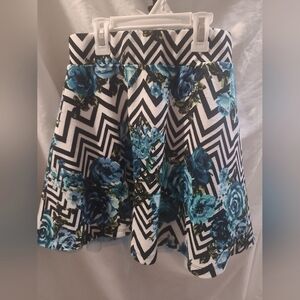 Beautees White Black And Blue Floral Skirt